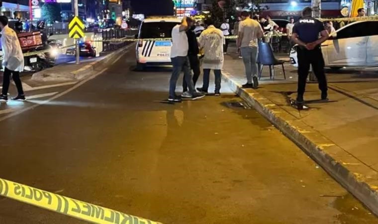 Esenyurt’ta 1 kişinin öldüğü restorana düzenlenen silahlı saldırının görüntüleri ortaya çıktı